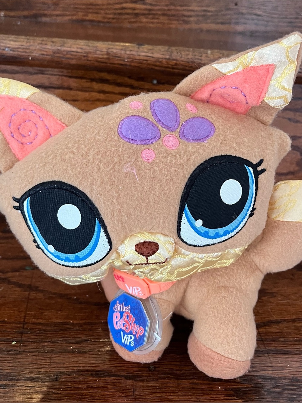 Littlest Pet Shop VIPs Fox Plush Tan Big Eyes Hasbro 2009 LPS VIP Toy